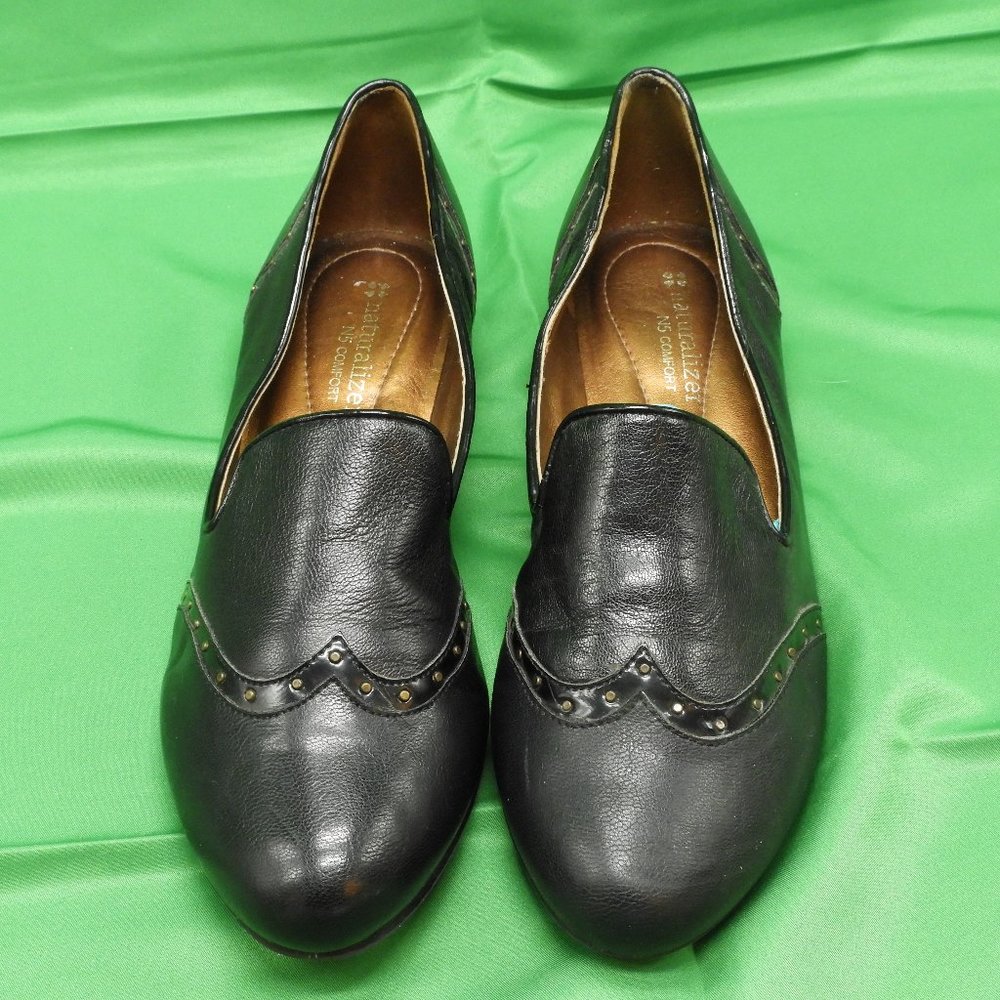 Naturalizer N5 comfort  Black Woman's Flat Size 8 M
